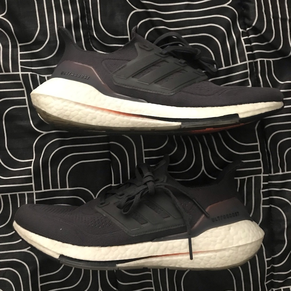 Adidas UltraBoost 21 Gray Screaming Orange 2021 Shoes Sneaker 
Men Size 9